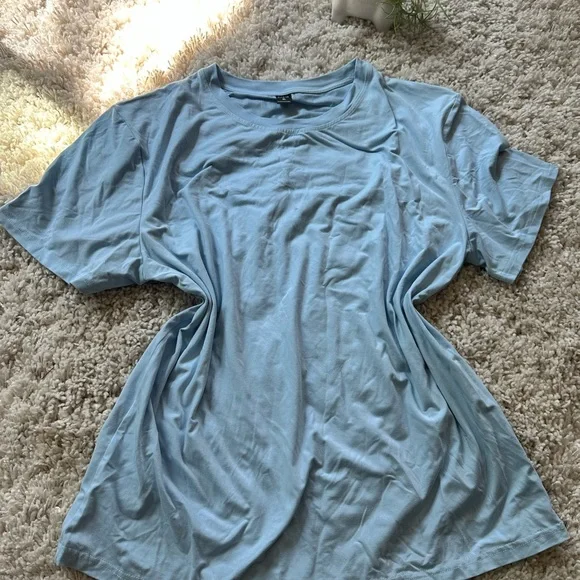 Super soft, baby, blue casual plain men’s extra large plain T-shirt. Siz… - Picture 2 of 3